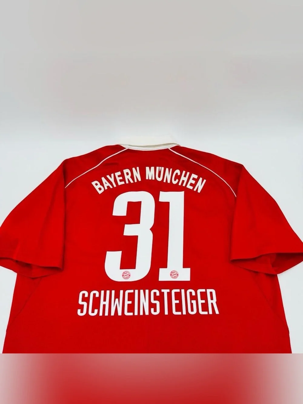 Bayern Munich Schweinsteiger 2005 06 home jersey